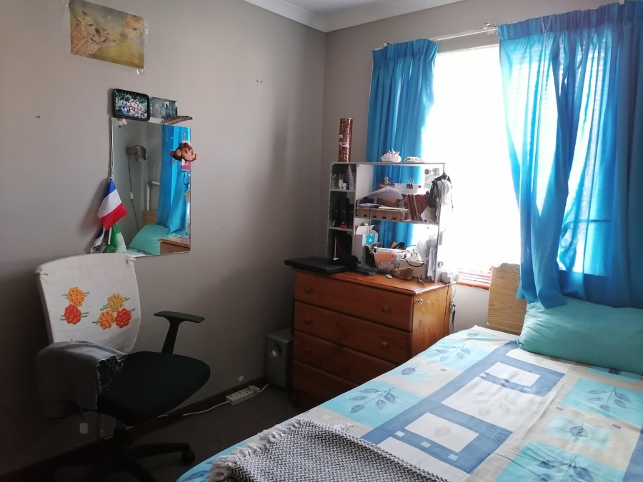 2 Bedroom Property for Sale in Grassy Park Western Cape